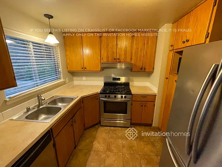 4218 S 290th St — Photo 8