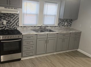 35 Butler St, Cranston, RI 02920