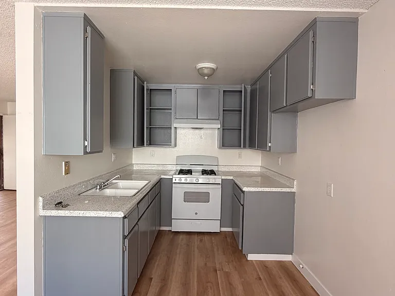 14931 E Pacific Ave #6 — Photo 16