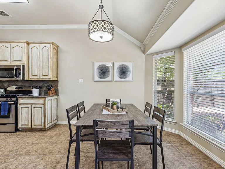 199 Cody Pl — Photo 9