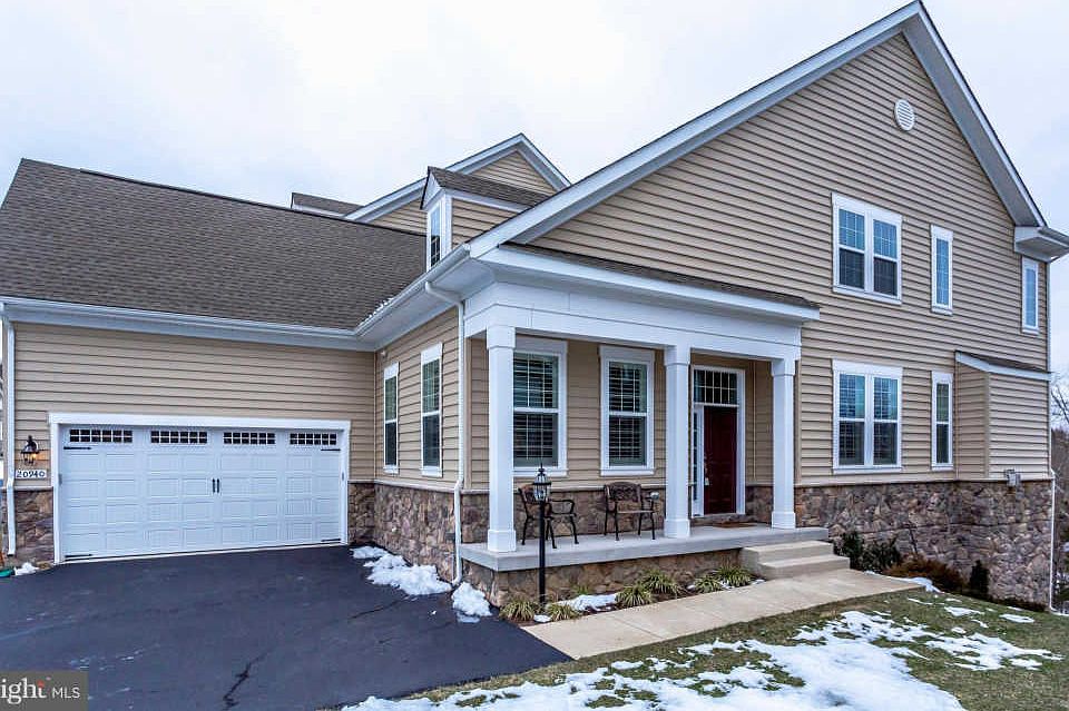 1st image of 20940 Ashburn Heights Dr