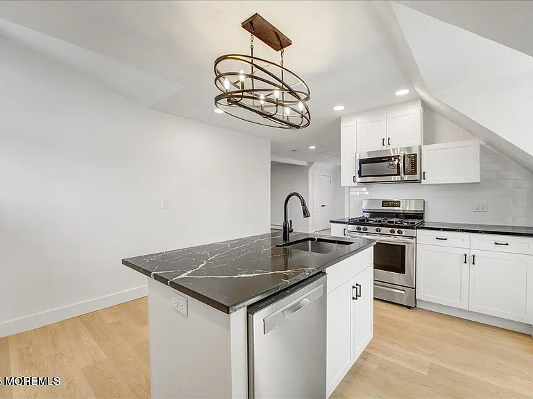 295 Westwood Ave #4 — Photo 8