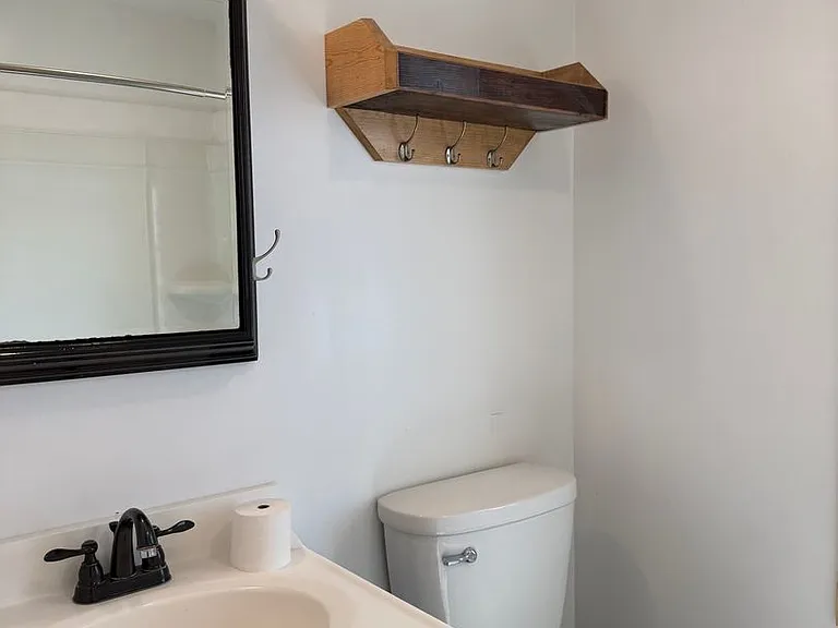 916 Houston St — Photo 15