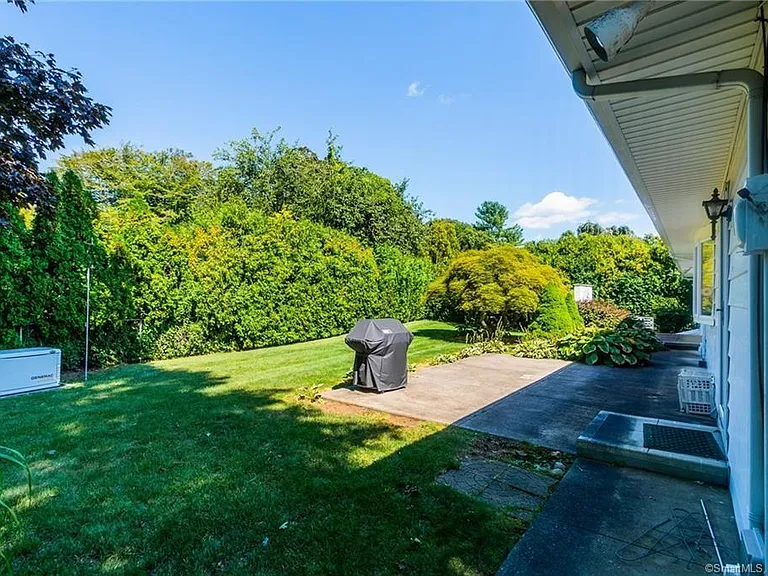 85 Admiral Dr — Photo 6