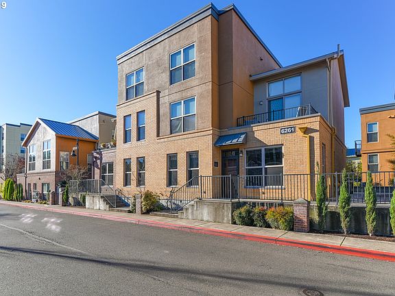 2nd image of 6261 NE Carillion Dr Unit 101