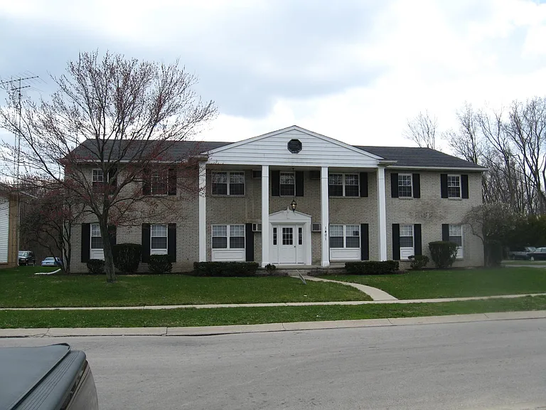 1401 Brooke Park Dr — Photo 15