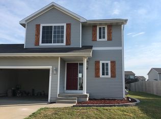 212 Walnut Dr NW, Bondurant, IA 50035