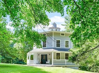 47 Round House Rd, Bedford, NY 10506