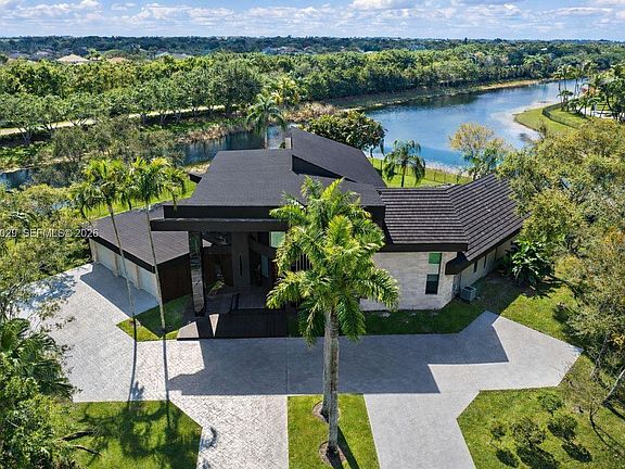 2nd image of 3560 Paddock Rd