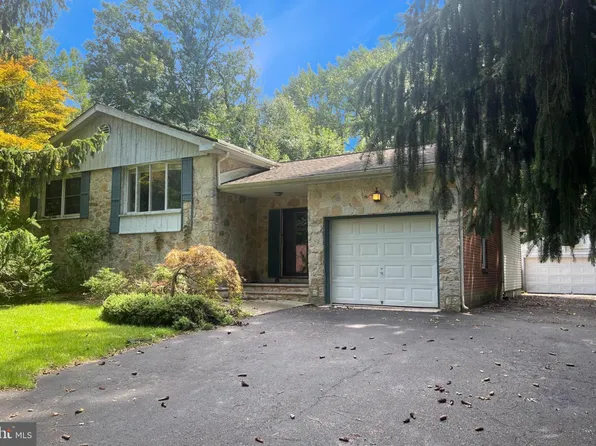 57 Georgia Trl, Medford, NJ 08055