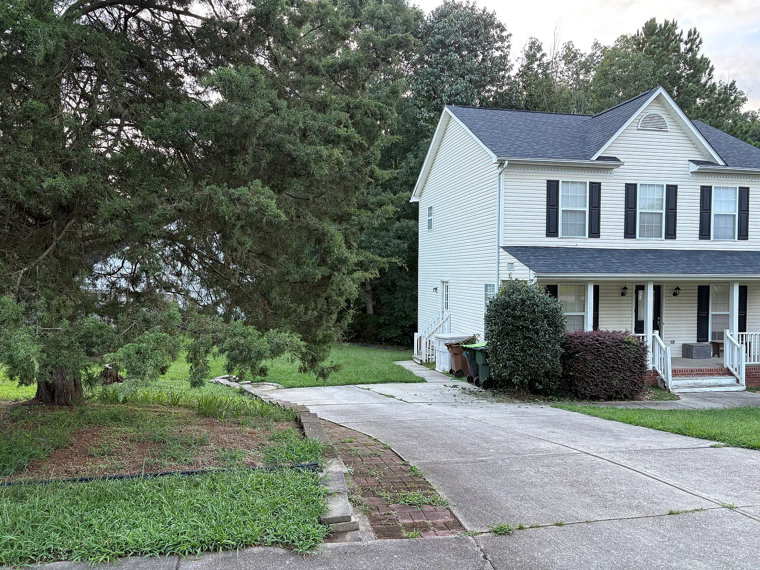 3 bed, 2.5 bath, 1680 sqft, $2,000 — Photo 3
