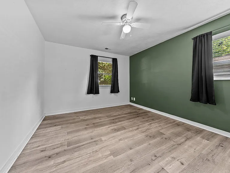 413 Catalina Ave — Photo 13