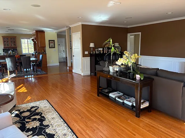 10328 Dunkirk Ave — Photo 10