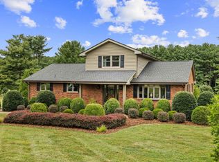 125 Warren Oaks Ln, Waynesboro, VA 22980