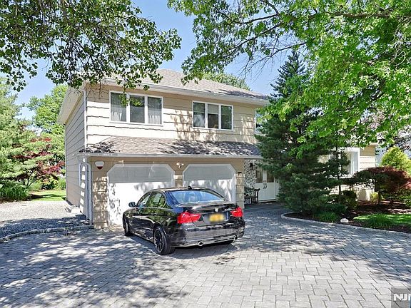 2nd image of 517 Pine Hill Rd