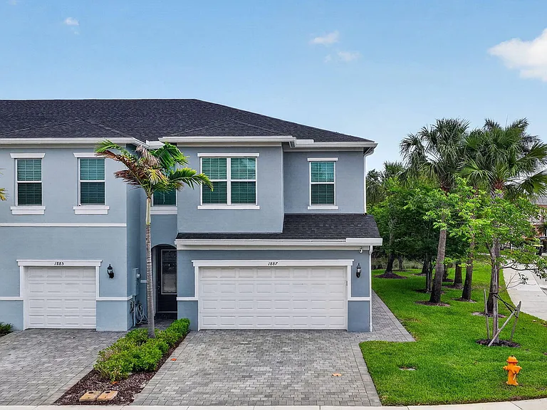 1887 SE Ocean Cove Way — Photo 36