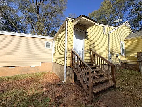 355 Sunset Dr #C Photo 1
