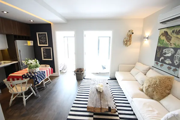 Rented by Nooklyn NYC LLC | media 109