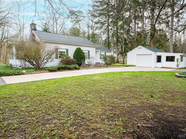 7587 Back Creek Rd, Hamburg, NY 14075