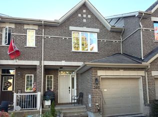 305 Grey Seal Cir, Ottawa, ON K1V 2H4