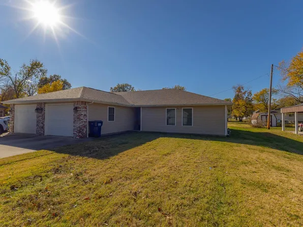 121 S Oregon Ave, Columbus, KS 66725