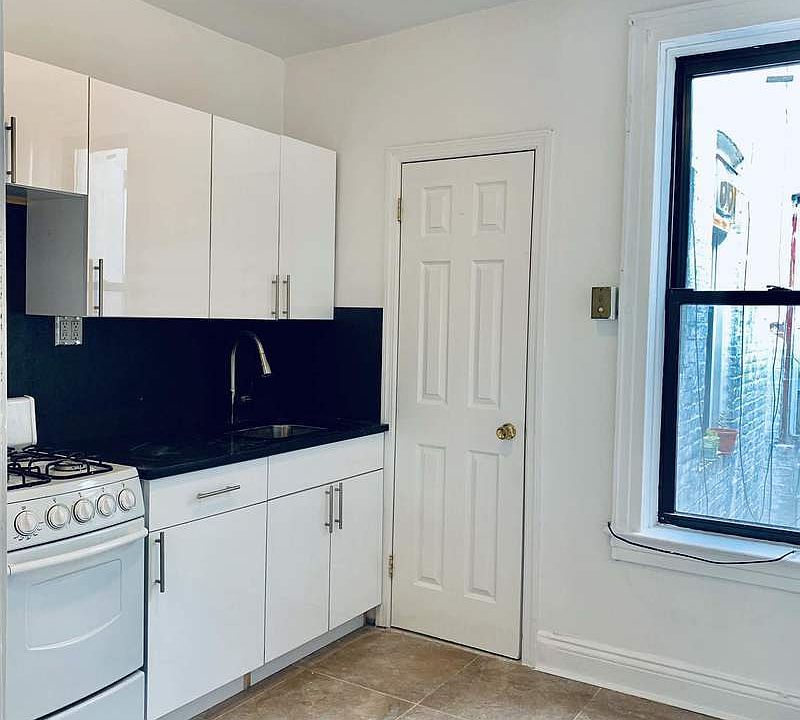 1st image of 4125 48th St APT 9