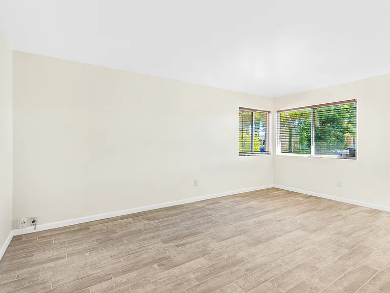 1140 Gaywood St — Photo 13