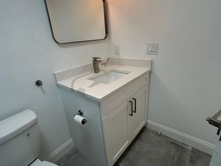 636 Lake Palms Dr #B — Photo 12