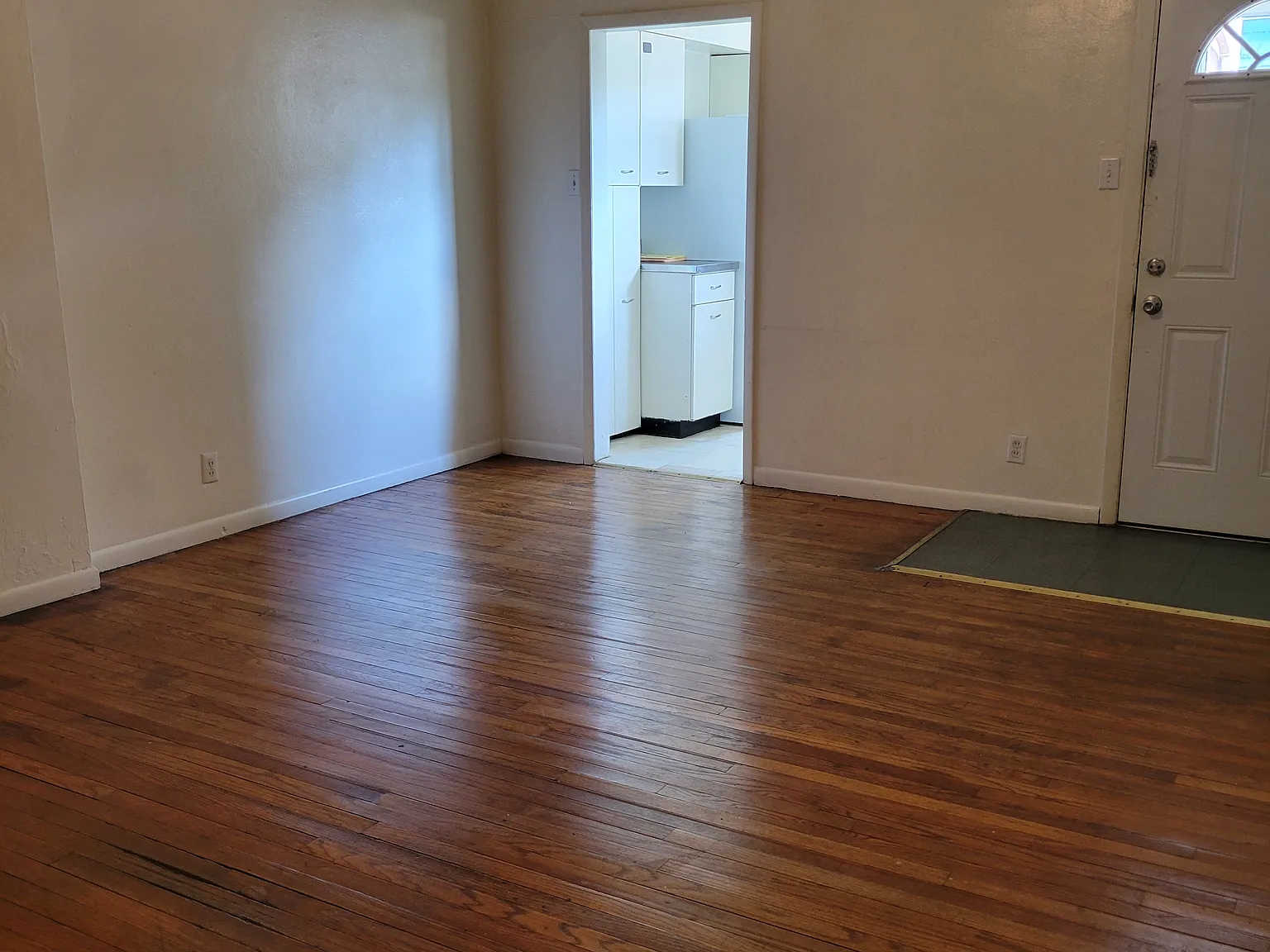 2 bed, 1000 sqft, $725 — Photo 3