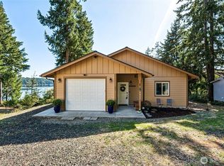 331 E Robbins Rd, Grapeview, WA 98546