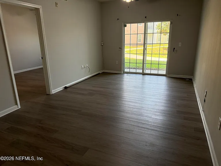 8201 Green Parrot Rd #106 — Photo 13