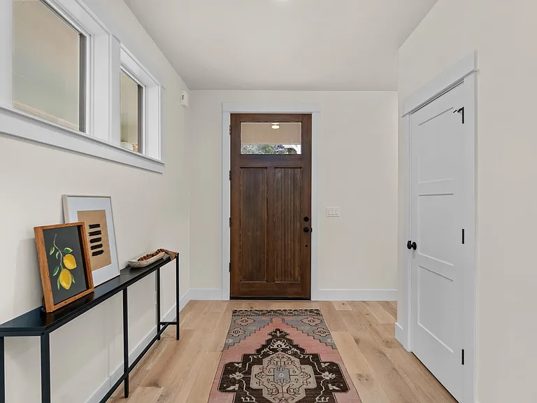 61662 SW Woodriver Dr — Photo 7