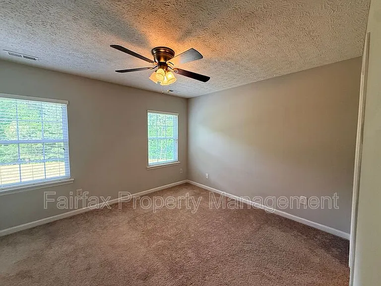 3131 Ivey Wood Ln — Photo 17