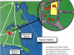 91 Gosnold St, Hyannis, MA 02601