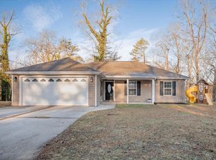 45 Ivy Ct, Chickamauga, GA 30707