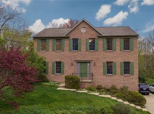105 Hillcrest Dr, Pittsburgh, PA