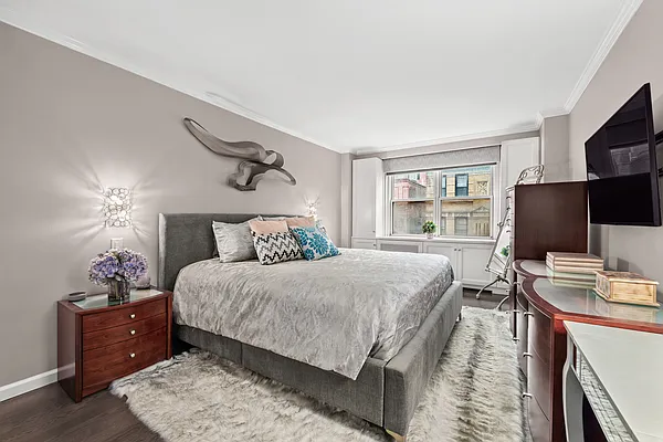 Sold by Corcoran | media 8