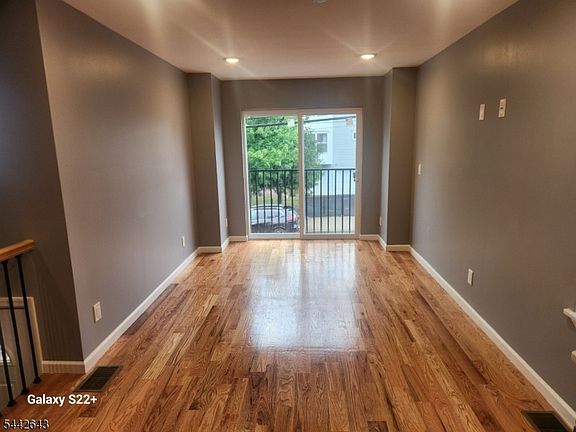 2nd image of 388 S 9th St Floor 1