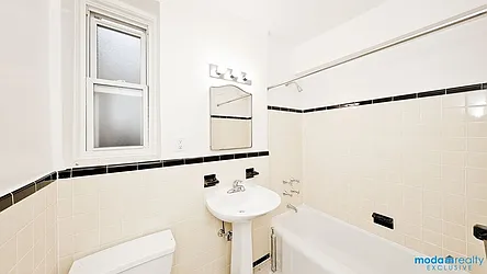 Rented by Moda Realty