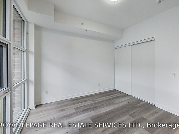 4th image of 1787 Saint Clair Ave #424