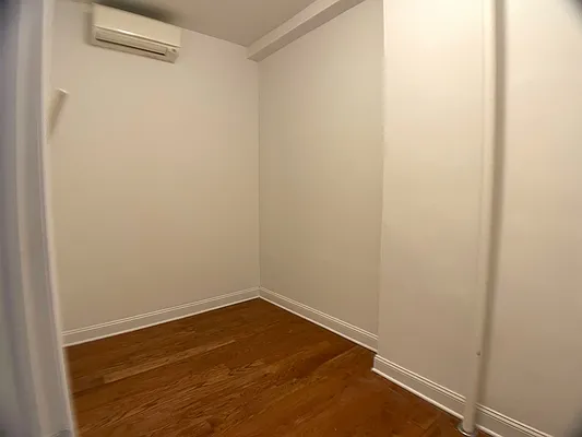 Rented by M.Woods & Associates | media 27