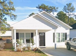 348 Dwight St, Holly Ridge, NC 28445