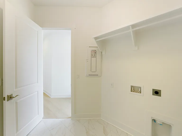 1615 Pathways Dr — Photo 45