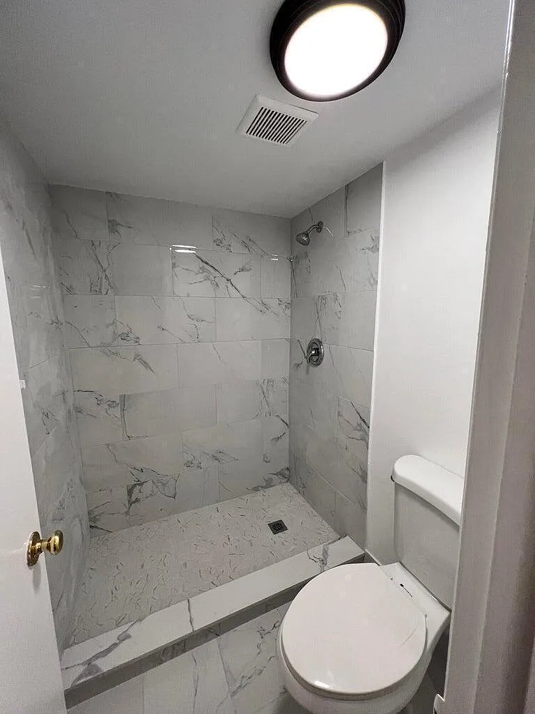 3 bed, 2.5 bath, 1392 sqft, $2,300 — Photo 3