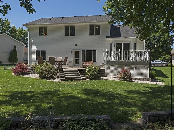 2nd image of 8764 Queens Gdns N