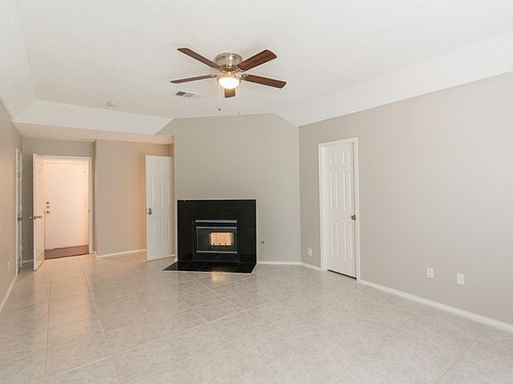 5th image of 909 Fenimore Dr