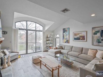 2 London Ct #2, Teaneck, NJ, 07666