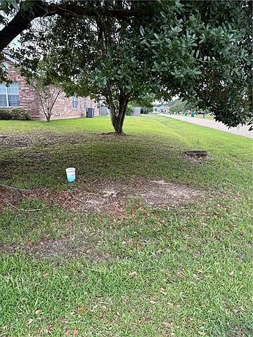 700 Lakeview Ln — Photo 4