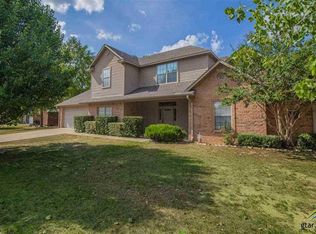 598 Briar Cove Ln, Gladewater, TX 75647
