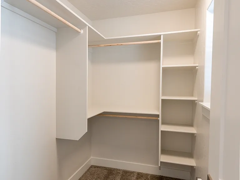 206 NE 3rd St #1 — Photo 8
